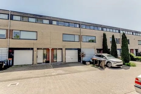 Tussenwoning te koop: Bertus Aafjeshof 169, Kersenboogerd-Zuid - Buurt 33 07 Hoorn