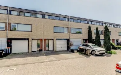 Tussenwoning te koop: Bertus Aafjeshof 169, Kersenboogerd-Zuid - Buurt 33 07 Hoorn
