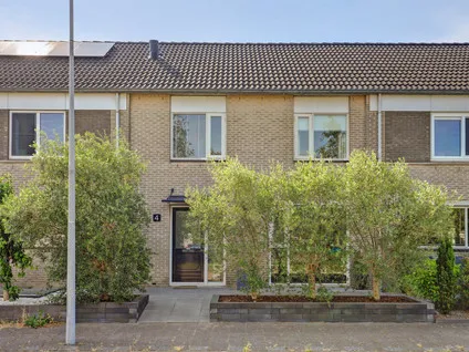 Tussenwoning te koop: Bertus Aafjeshof 4, Kersenboogerd-Zuid - Buurt 33 07 Hoorn