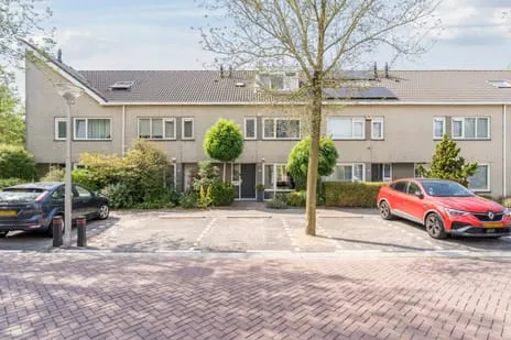 Tussenwoning te koop: Bertus Aafjeslaan 50, Amstelveen