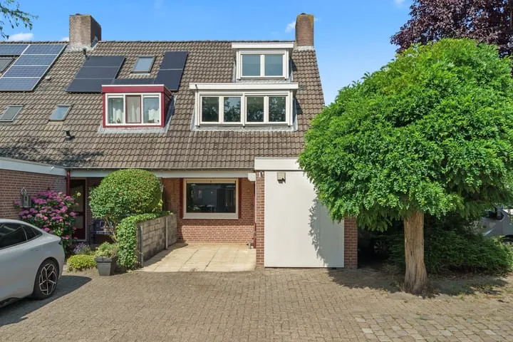Corner house for sale: Beryldrift 1, Driften-Noord Nieuwegein