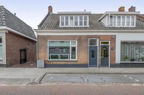 Twee-onder-één-kap te koop: Besoyensestraat 18, Besoyen Waalwijk