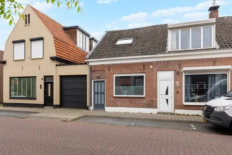 Tussenwoning te koop: Besoyensestraat 44, Besoyen Waalwijk