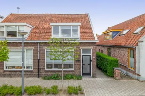 Twee-onder-één-kap te koop: Besoyensestraat 69, Besoyen Waalwijk