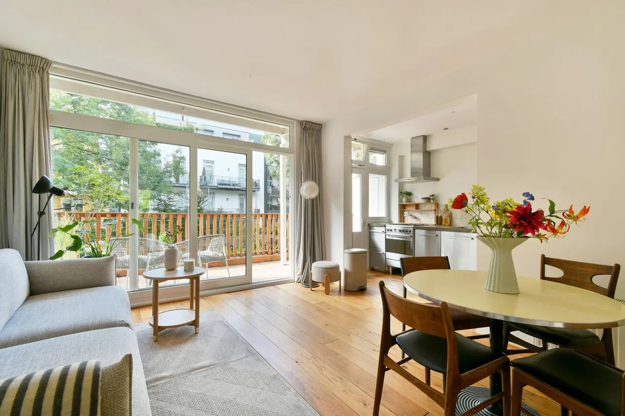 Appartement te koop: Bestevâerstraat 147-1, Amsterdam