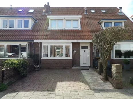 Tussenwoning te koop: Bestevaerweg 15, Midden Katwijk (Zh)