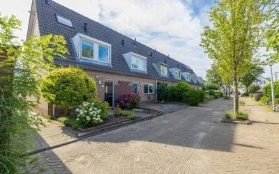 Hoekwoning te koop: Betje Wolffstraat 14, Vrouwenpolder Lisse