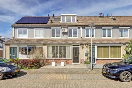 Tussenwoning te koop: Betsy Westendorp-Osieckstraat 3, Maaswijk-Noordoost Spijkenisse