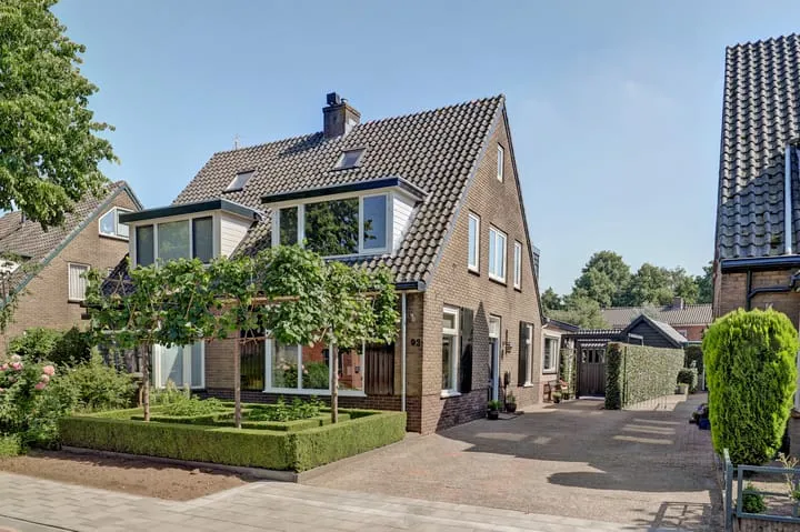 Semi-detached for sale: Bettekamp 93, Zeeheldenbuurt Ede