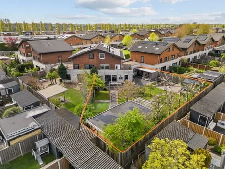 Tussenwoning te koop: Betuwe 19, Landstrekenwijk Midden Lelystad