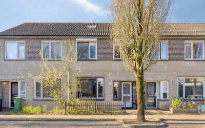 Tussenwoning te koop: Betuwehof 43, Rijpelberg-West Helmond
