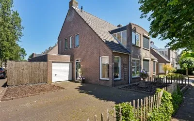 Corner house for sale: Beugelstraat 8, Borkel Valkenswaard