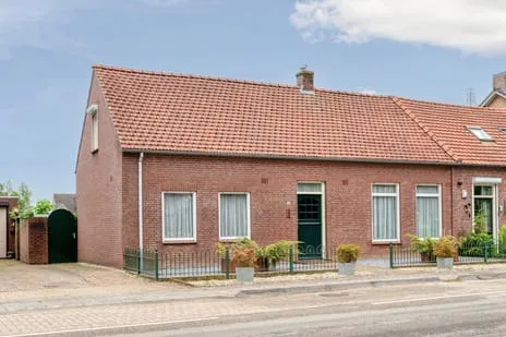 Twee-onder-één-kap te koop: Beugenseweg 12, Oeffelt Centrum Oeffelt