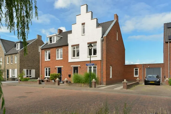 Tussenwoning te koop: Beukeboomstraat 6, Zuidbuurt Eemnes