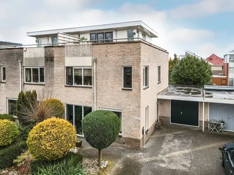 Tussenwoning te koop: Beukenhof 167, Archipel, Beukenhof, Rozengaard Lelystad