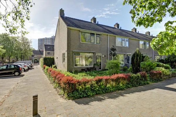 Hoekwoning te koop: Beukenhof 49, West Ridderkerk