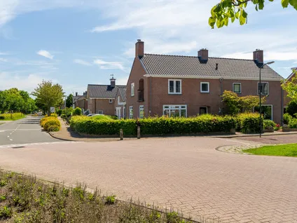 Tussenwoning te koop: Beukenkampstraat 2, Burchtpolder Werkendam
