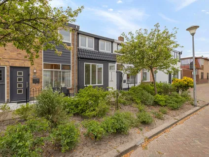 Tussenwoning te koop: Beukenkampstraat 8, Visbuurt Den Helder