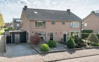Tussenwoning te koop: Beukenlaan 1, Garderen Garderen