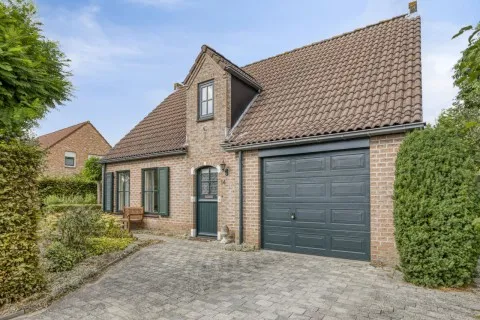 Vrijstaande woning te koop: Beukenlaan 14, Koewacht