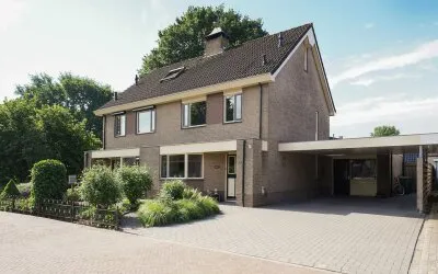 Twee-onder-één-kap te koop: Beukenlaan 18, Garderen Garderen