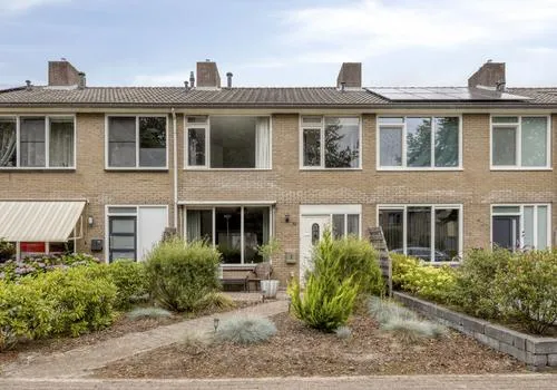 Tussenwoning te koop: Beukenlaan 21, Geesbrug Geesbrug