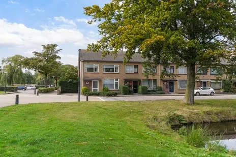 Hoekwoning te koop: Beukenlaan 42, Bloemenoord Waalwijk