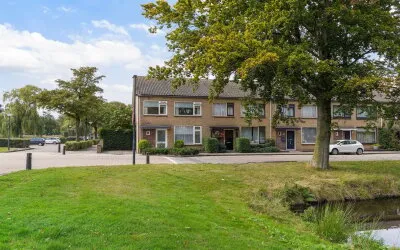 Hoekwoning te koop: Beukenlaan 42, Bloemenoord Waalwijk