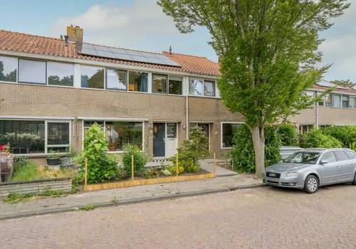 Tussenwoning te koop: Beukenlaan 43, Middenmeer Centrum Middenmeer