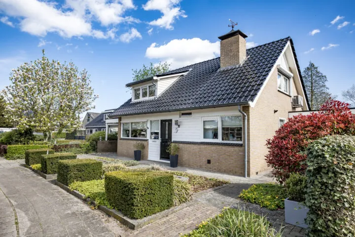 Vrijstaande woning te koop: Beukenlaan 5, Aadorp Oost Aadorp