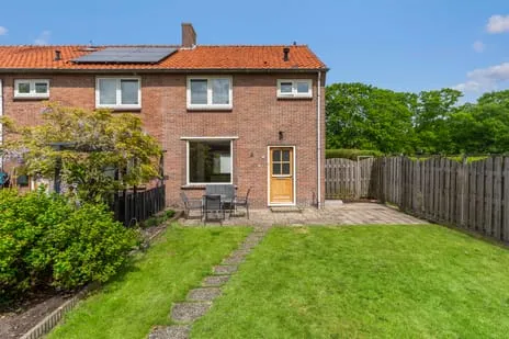 Hoekwoning te koop: Beukenlaan 74, Nieuw-Loosdrechtsedijk Loosdrecht