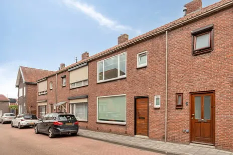 Tussenwoning te koop: Beukenstraat 8, Kern Sas van Gent Sas Van Gent