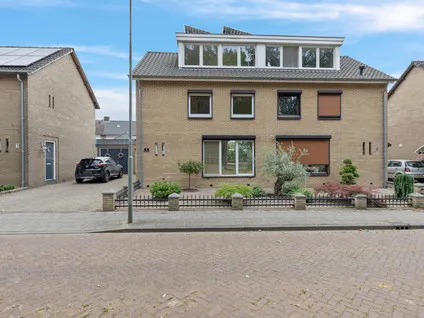 Twee-onder-één-kap te koop: Beukenstraat 9, Maasbree-centrum Maasbree