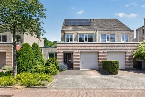 Terraced house for sale: Beukenstuklaan 16, Petenbos Veenendaal