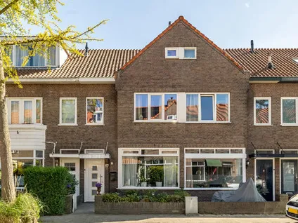 Tussenwoning te koop: Beukstraat 17, Tuinzigt Breda