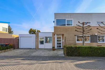 Twee-onder-één-kap te koop: Beulakerwiede 21, Lelystad-Haven West Lelystad