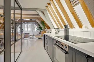 Woning te huur: Beursstraat, Oude Kerk e.o. Amsterdam