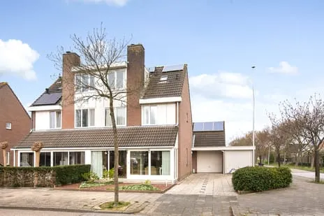 Hoekwoning te koop: Beurtschipper 106, Nieuw-Vennep