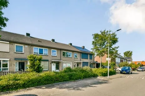 Tussenwoning te koop: Beusichemstraat 14, Hertogenwijk Tiel