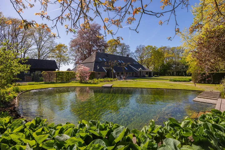 Vrijstaande woning te koop: Beuzelshoek 8, Verspreide huizen Verwolde Laren