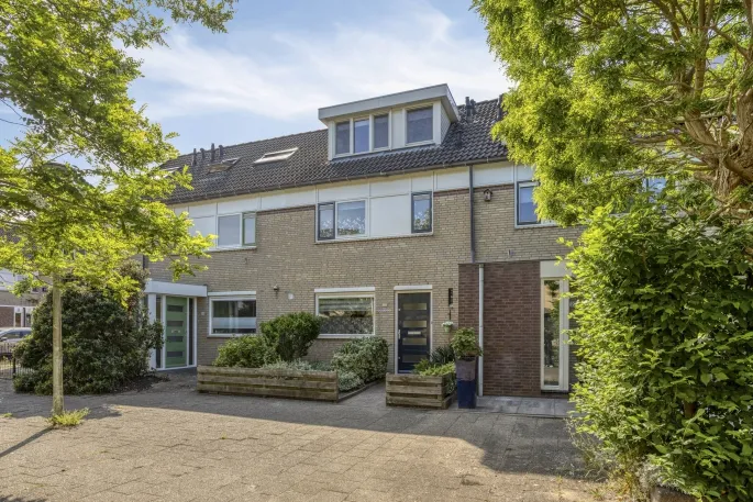 Tussenwoning te koop: Bevelandstraat 24, De Mare Alkmaar