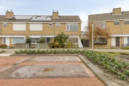 Hoekwoning te koop: Beverveen 217, Beverveen Spijkenisse