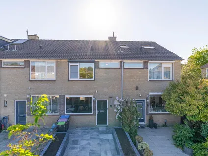 Tussenwoning te koop: Beverveen 403, Beverveen Spijkenisse