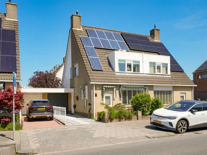 Tussenwoning te koop: Beverwaardseweg 271, Oud IJsselmonde Rotterdam