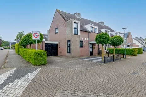 Corner house for sale: Beverweide 2, Bunderse Hoek Zuid Veghel