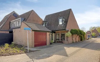 Hoekwoning te koop: Bevrijdingslaan 13, Verzetsbuurt Meppel