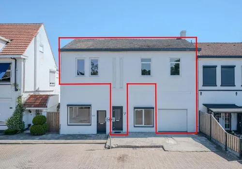 Tussenwoning te koop: Bevrijdingsweg 113, Auxillatrix Venlo