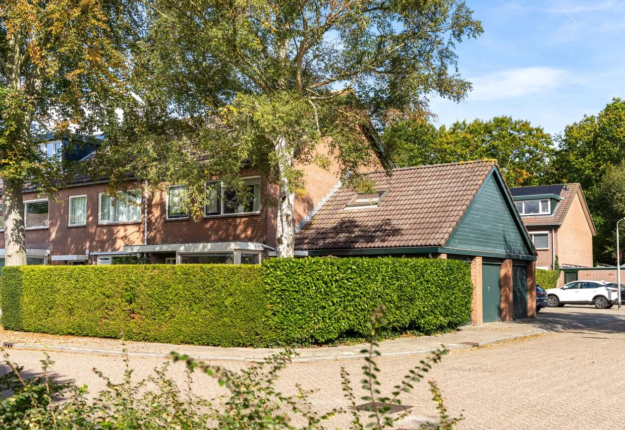 Tussenwoning te koop: Bevrijdingsweg 20, Amersfoort