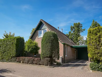 Detached house for sale: Bezander 3, Uitbreiding Heukelum Heukelum