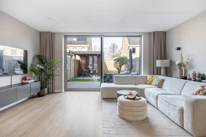 Tussenwoning te koop: Bezembinder 31, Hendrik-Ido-Ambacht